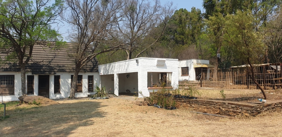 Commercial Property for Sale in Leeuwenkloof North West